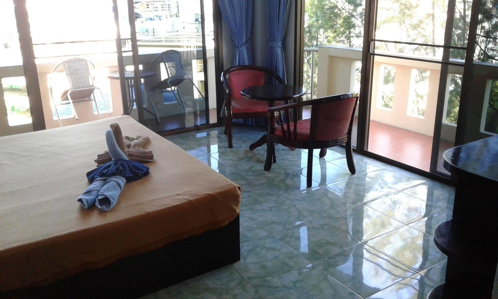 Feng Shui House Hotell Patong Eksteriør bilde