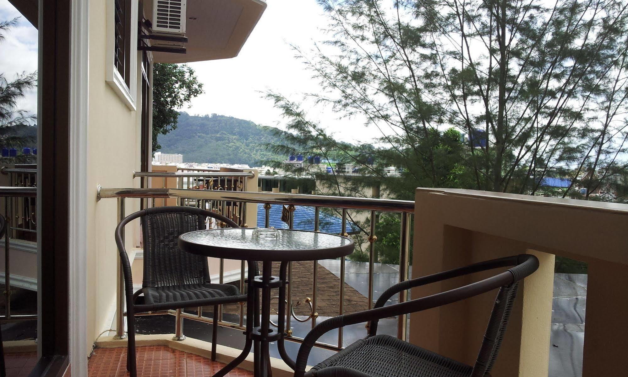 Feng Shui House Hotell Patong Eksteriør bilde